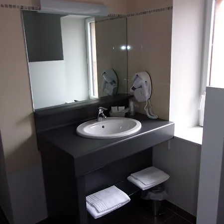 Hotel L'escale Halloaise 3*